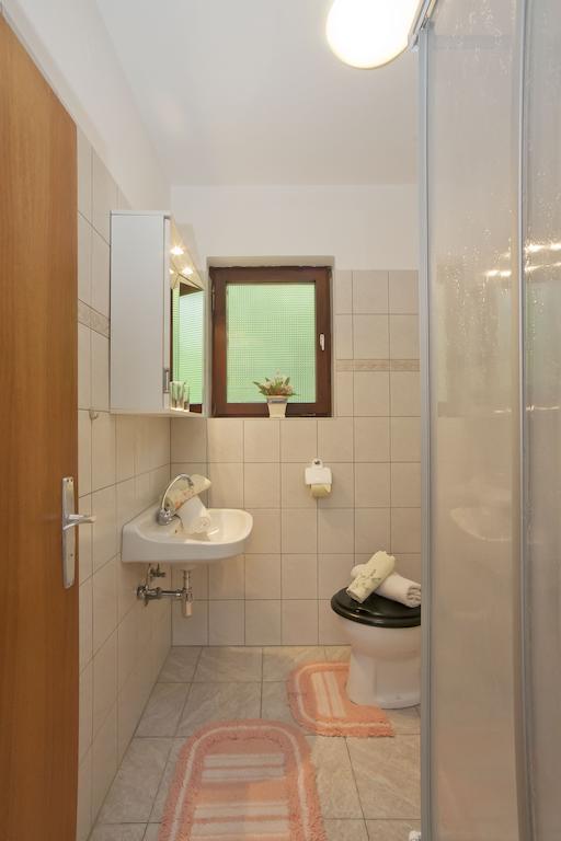 Haus Fischer Velden am Woerthersee Room photo